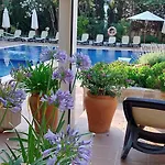 Roc Oberoy - Adults Only Hotel
