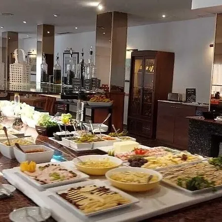 Roc Oberoy - Adults Only 4* Παγκουέρα