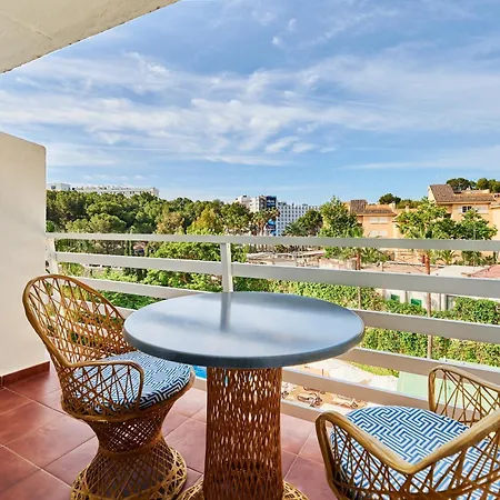 Roc Oberoy - Adults Only Hotel