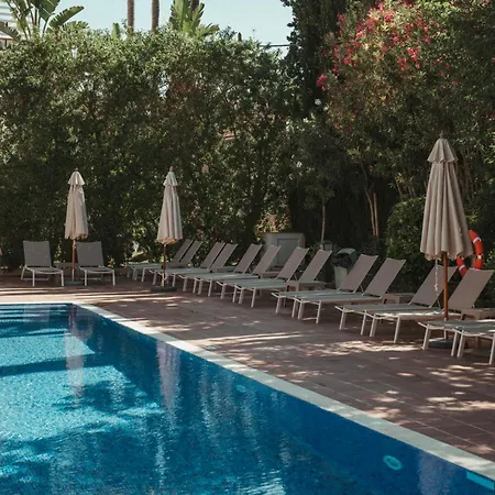 Roc Oberoy - Adults Only Hotel