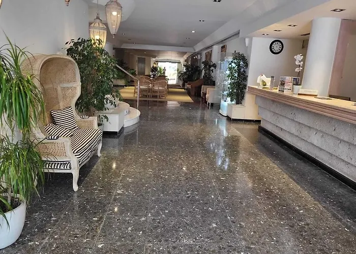 Готель Roc Oberoy - Adults Only Пагера