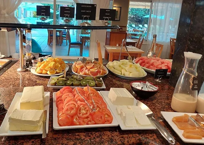 Roc Oberoy - Adults Only Готель 4*