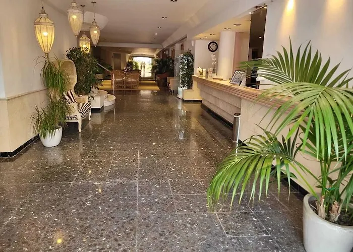 Готель Roc Oberoy - Adults Only