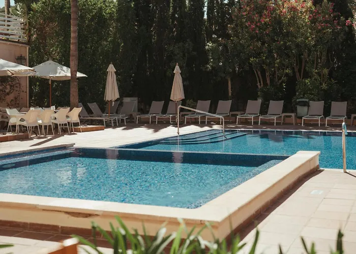 Roc Oberoy - Adults Only Пагера