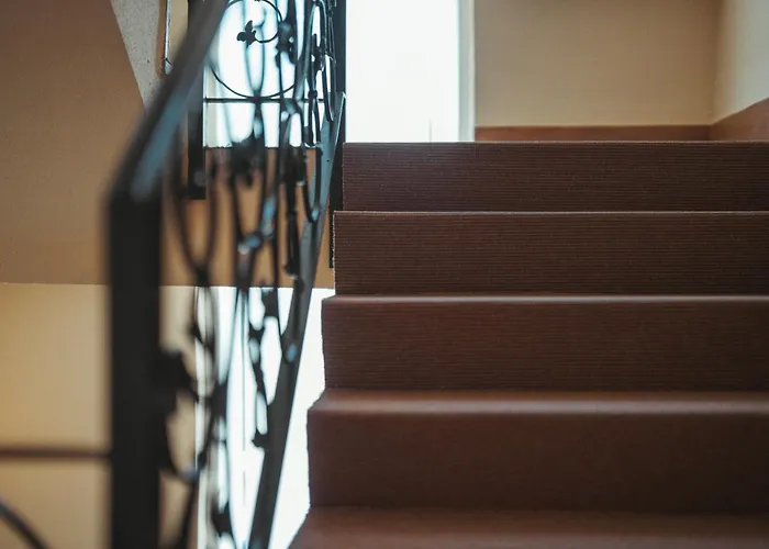 Roc Oberoy - Adults Only 帕格拉