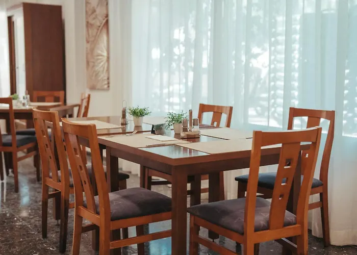 Roc Oberoy - Adults Only