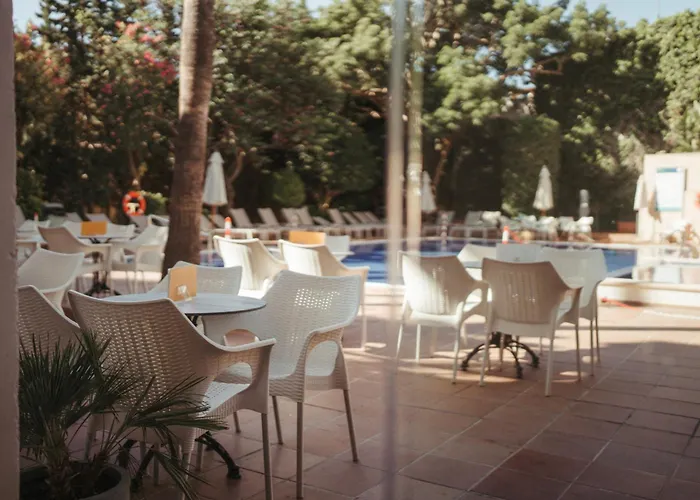 Roc Oberoy - Adults Only Готель Пагера