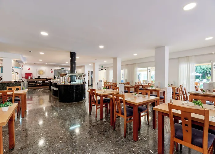 Roc Oberoy - Adults Only 帕格拉