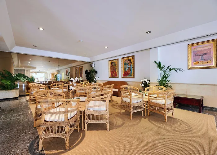 Roc Oberoy - Adults Only Пагера