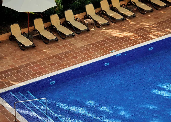 Roc Oberoy - Adults Only