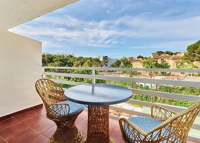 Roc Oberoy - Adults Only 4*