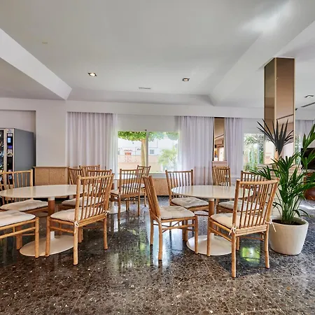 Roc Oberoy - Adults Only 4*