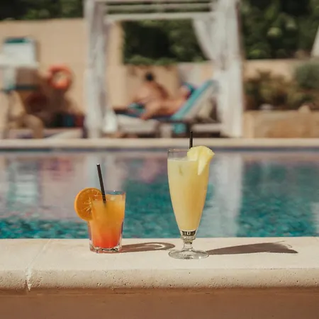 Roc Oberoy - Adults Only 4*