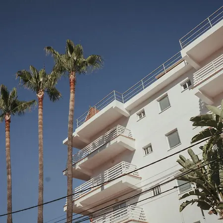 Roc Oberoy - Adults Only Hotel