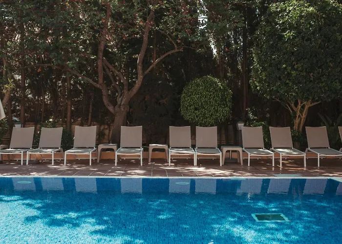 Roc Oberoy - Adults Only