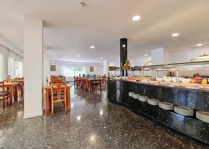 Roc Oberoy - Adults Only Пагуэра